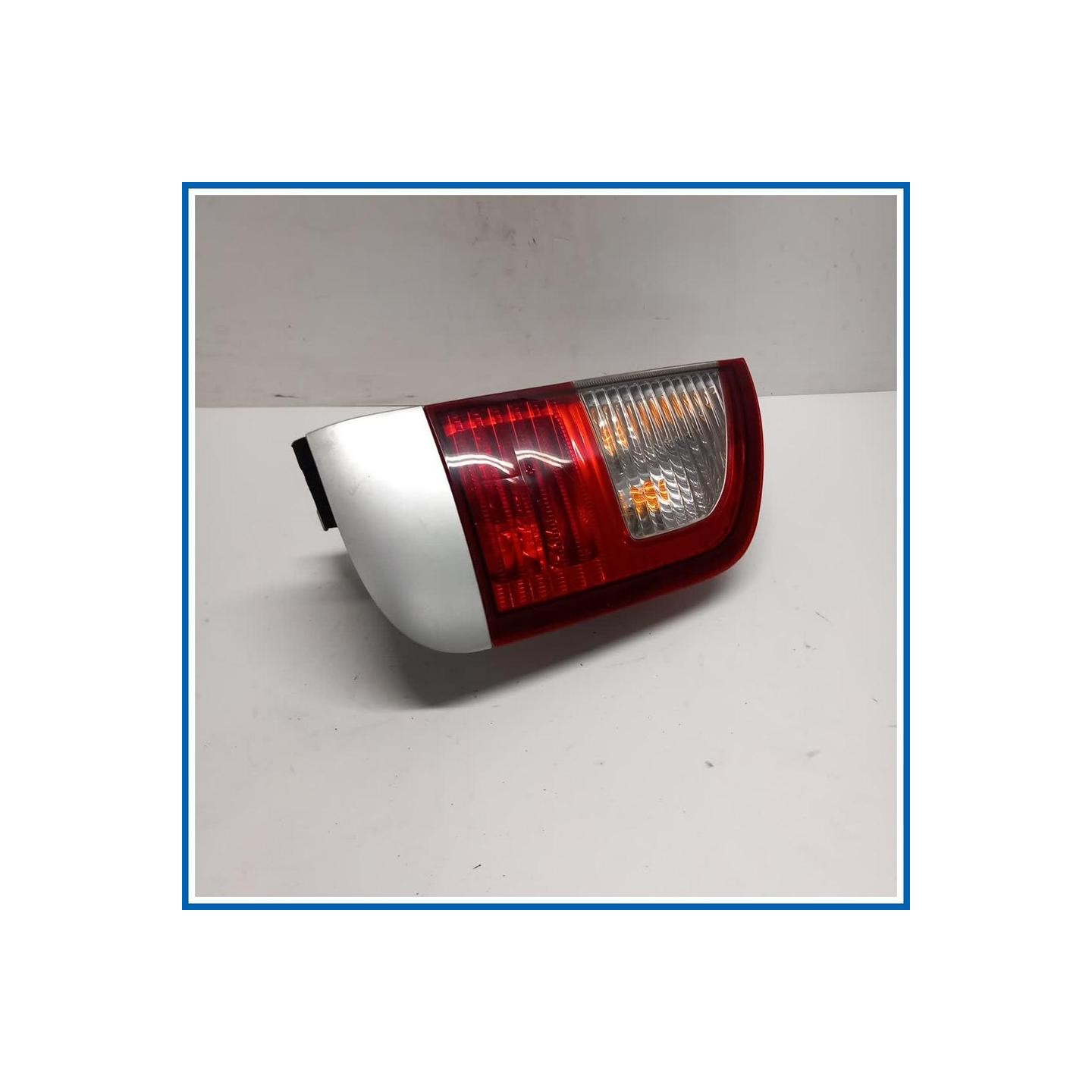 Fanale est. . 
sx. 
post. SSANGYONG Kyron