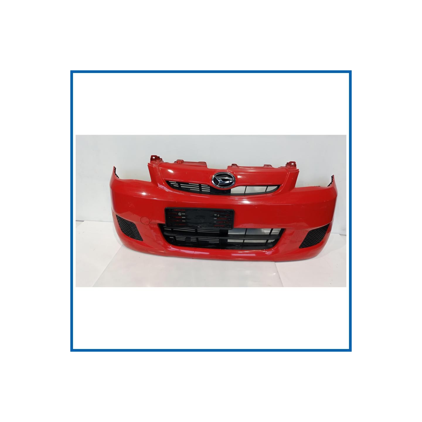 Paraurti .
ant. DAIHATSU Cuore VII