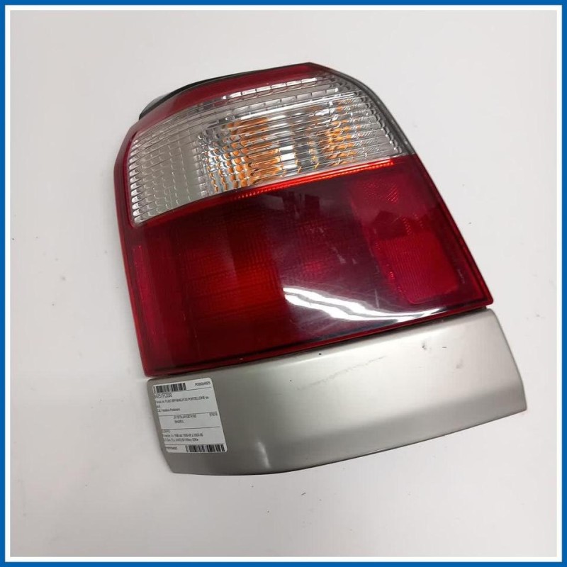 Fanale int. PLAST.RIFRANG.P.SX PORTELLONE 
sx. 
post. SUBARU Forester I