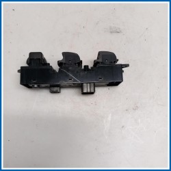 Interruttore alzacristalli INTERRUTTORE ALZAVETRI 
sx. 
ant. MITSUBISHI ASX I