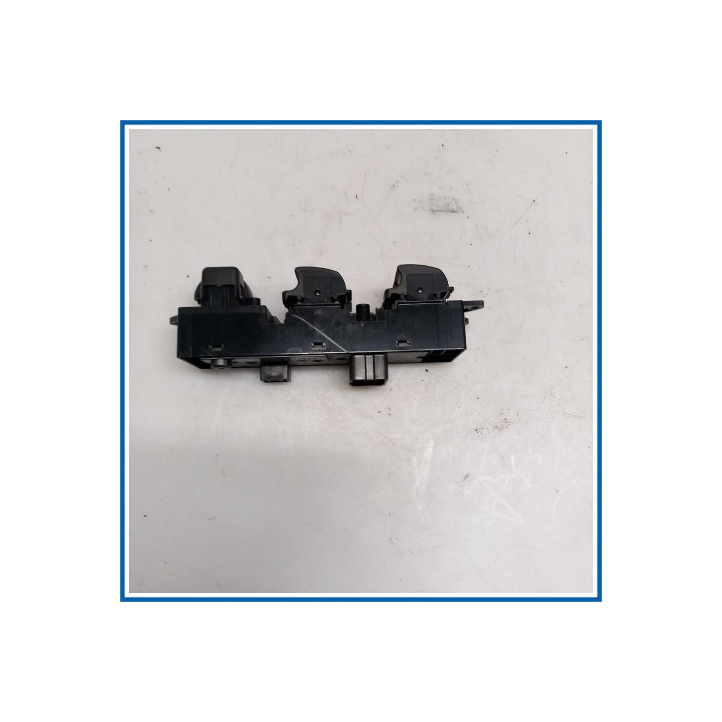 Interruttore alzacristalli INTERRUTTORE ALZAVETRI 
sx. 
ant. MITSUBISHI ASX I
