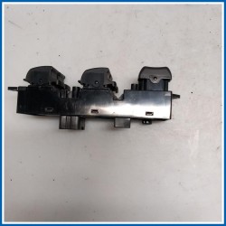 Interruttore alzacristalli INTERRUTTORE ALZAVETRI 
sx. 
ant. MITSUBISHI ASX I