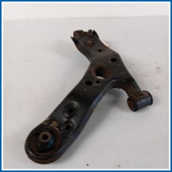 Braccio oscillante Braccio sospensione | dx. | ant. TOYOTA Auris II