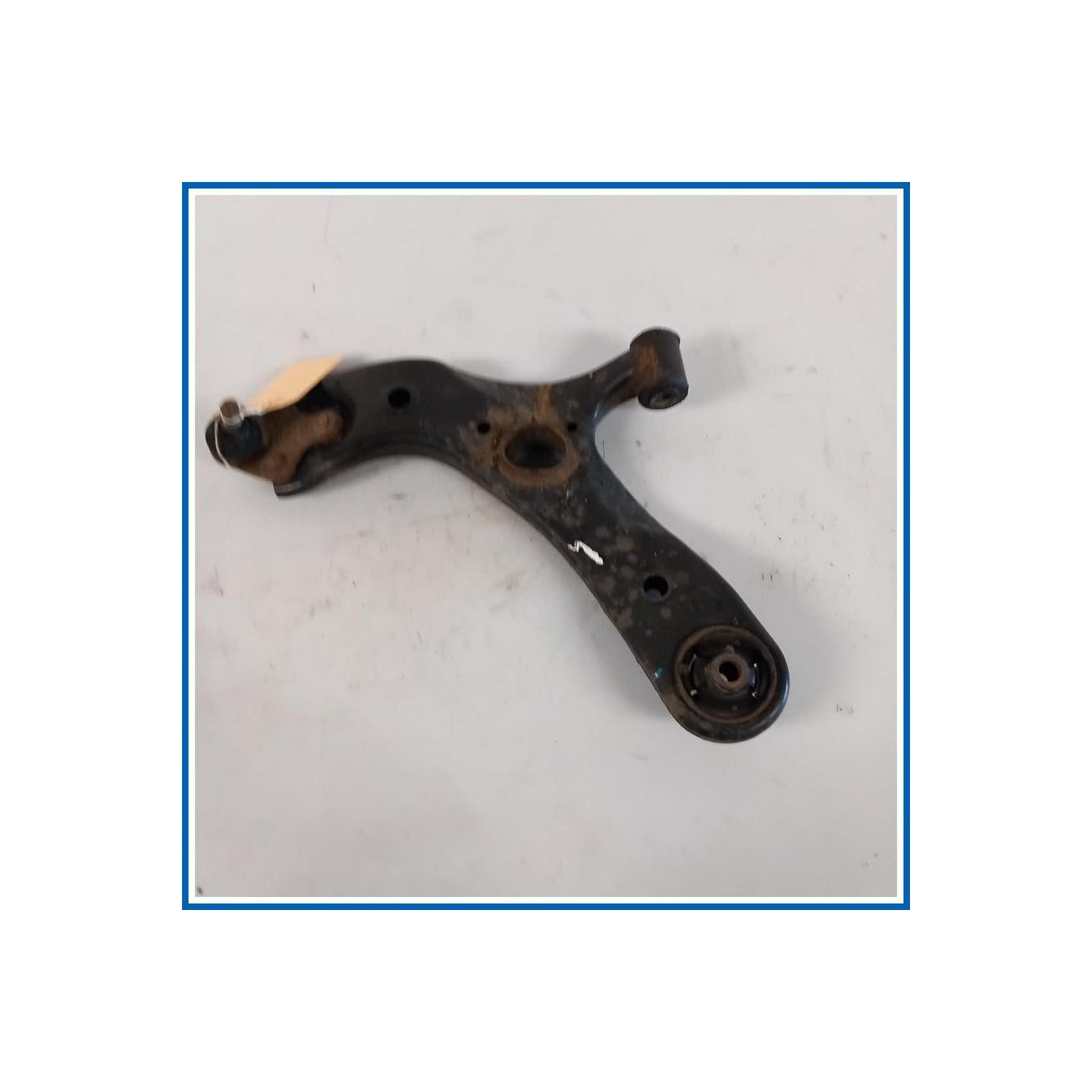 Braccio oscillante Braccio sospensione | sx. | ant. TOYOTA Auris II