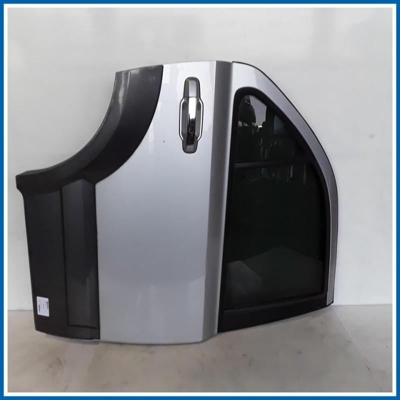 Porta PANEL ASSY-REAR DOOR,RH | dx. | post. KIA Sorento I