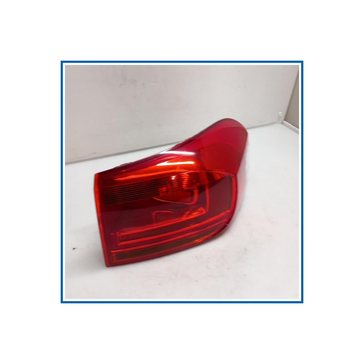 Fanale est. . | dx. | post. VOLKSWAGEN Tiguan I
