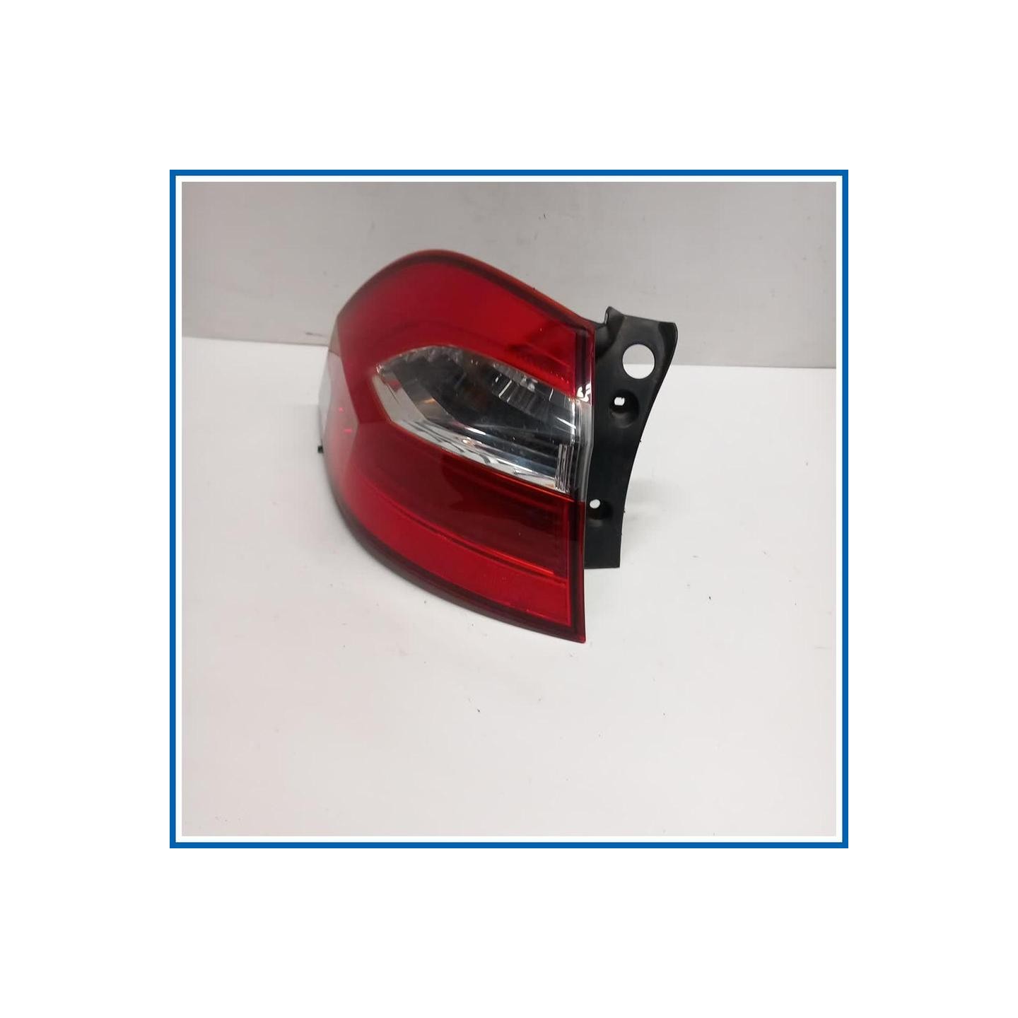 Fanale est. LAMP ASSY-REAR COMB OUTSIDE,LH | sx. | post. KIA Rio III
