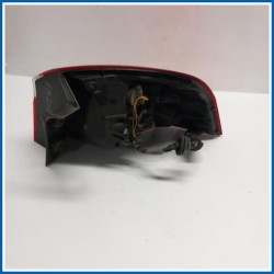 Fanale est. LAMP ASSY-REAR COMB OUTSIDE,LH | sx. | post. KIA Rio III