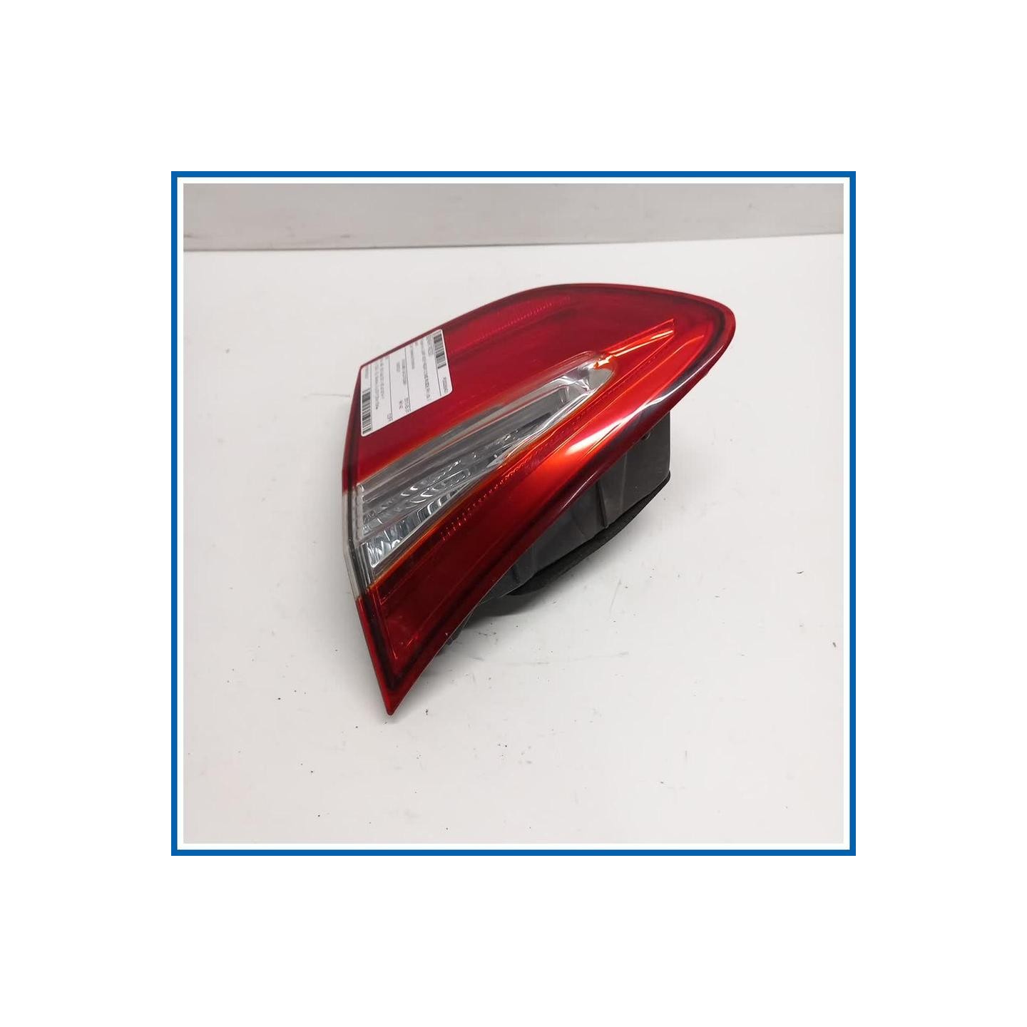 Fanale int. LAMP ASSY-REAR COMB INSIDE,RH | dx. | post. KIA Rio III