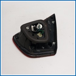 Fanale int. LAMP ASSY-REAR COMB INSIDE,LH | sx. | post. KIA Rio III