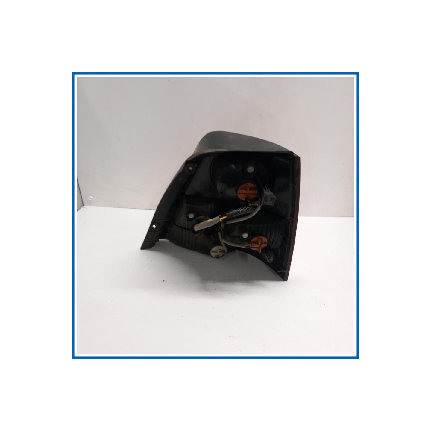 Fanale LAMP ASSY-REAR COMBINATION,LH | sx. | post. KIA Sorento I
