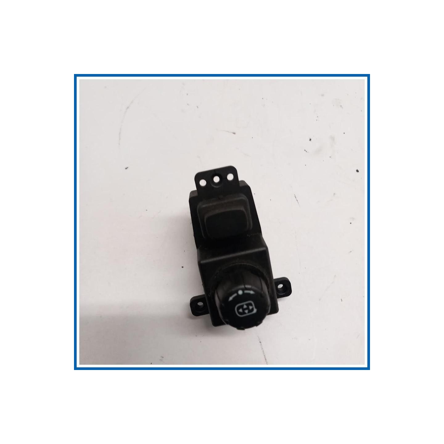 Interruttore regolazione specchio retrovisore est. SWITCH ASSY-O/S MIRROR | sx. |  SSANGYONG Korando III