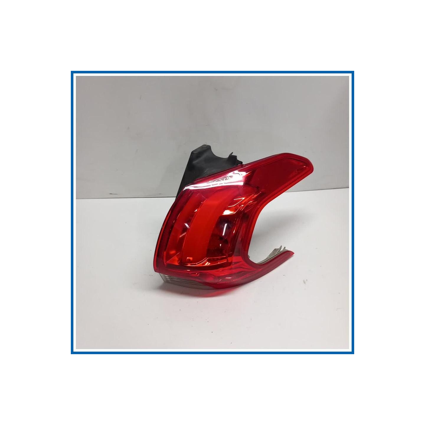 Fanale est. FANALE POSTERIO | dx. | post. PEUGEOT 2008 I