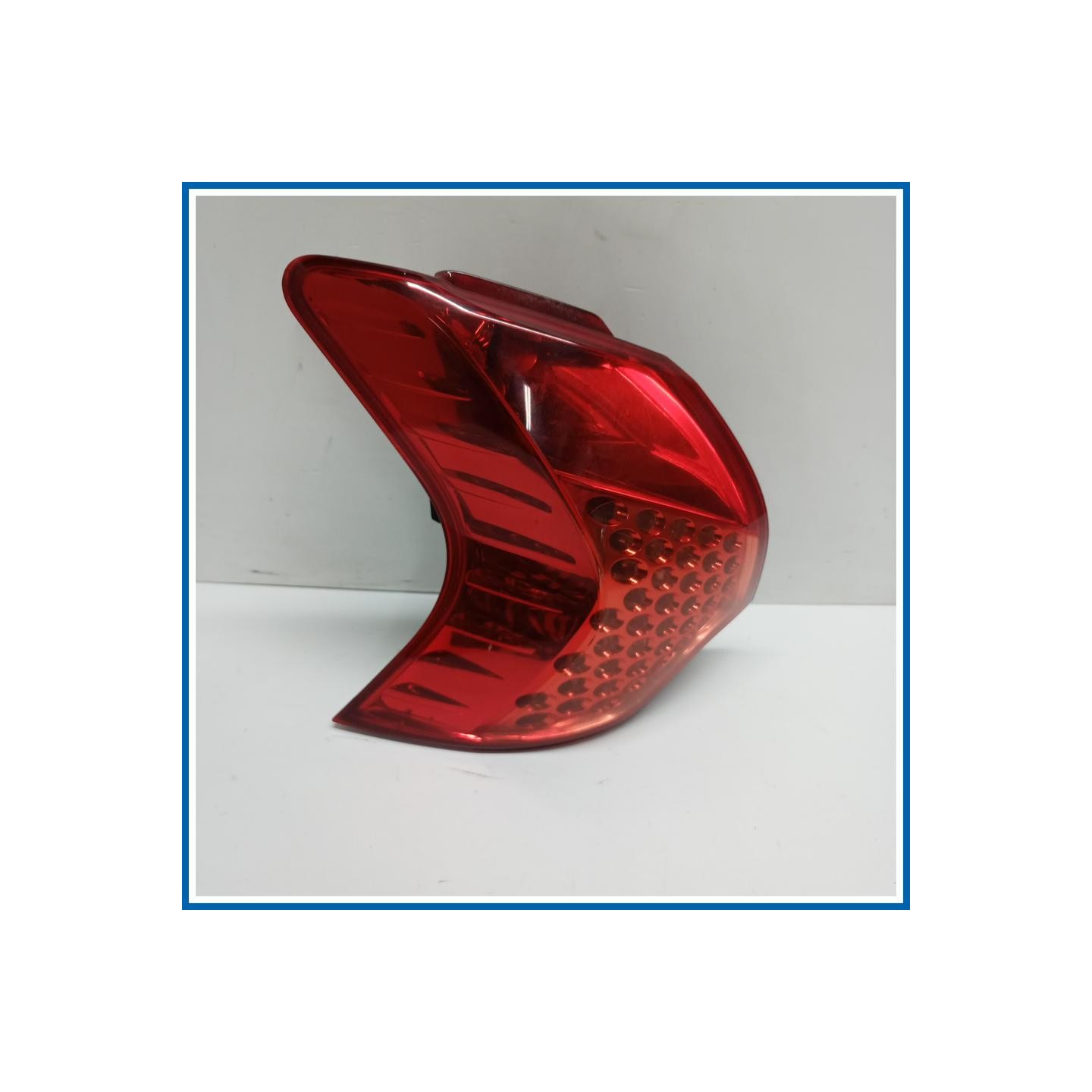 Fanale est. FANALE POSTERIO | dx. | post. PEUGEOT 3008 I
