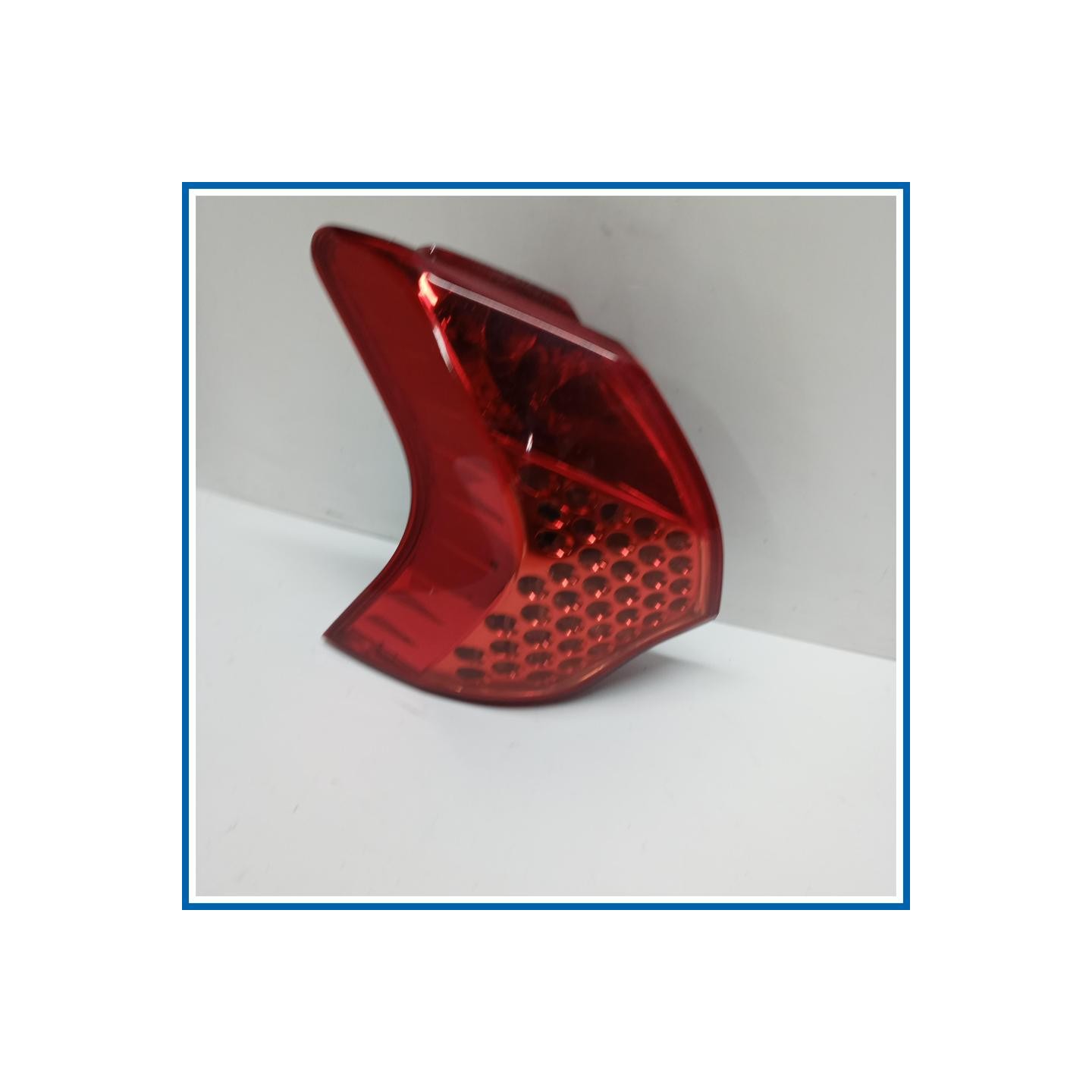 Fanale est. FANALE POSTERIO | dx. | post. PEUGEOT 3008 I