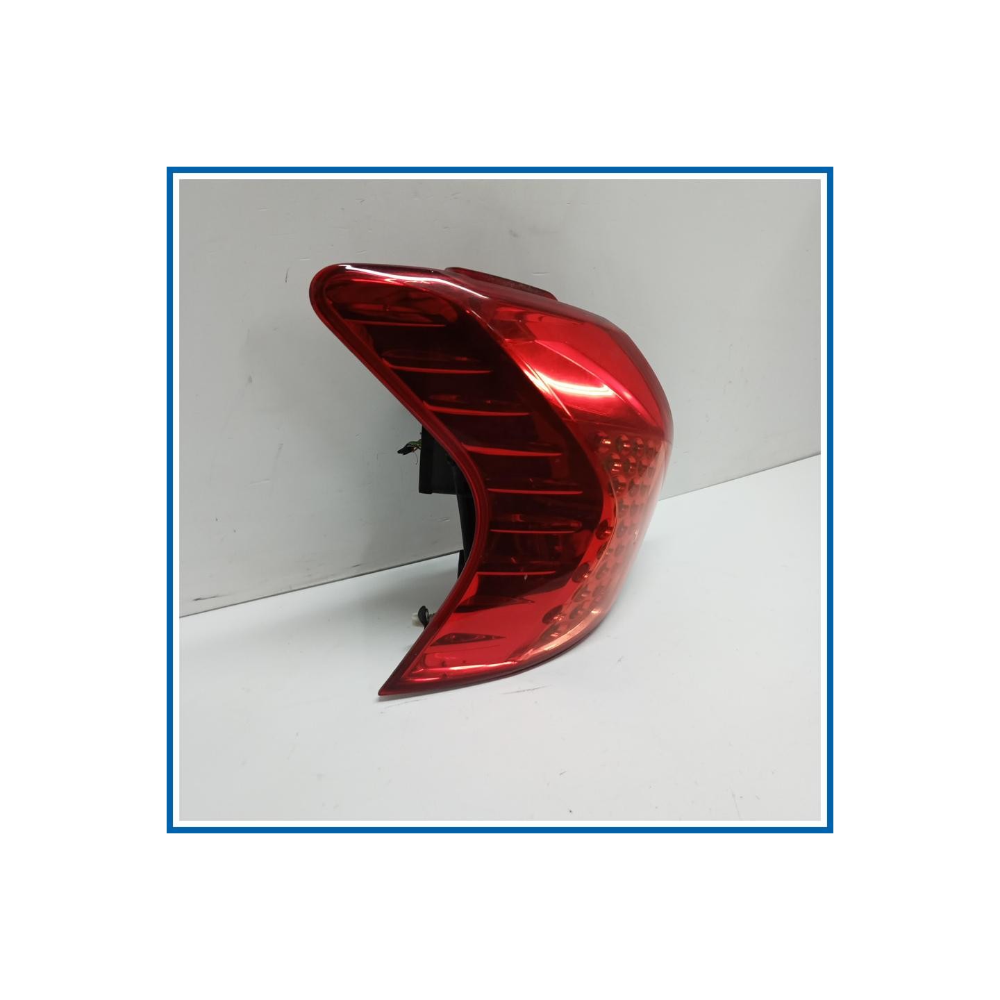 Fanale est. FANALE POSTERIO | dx. | post. PEUGEOT 3008 I