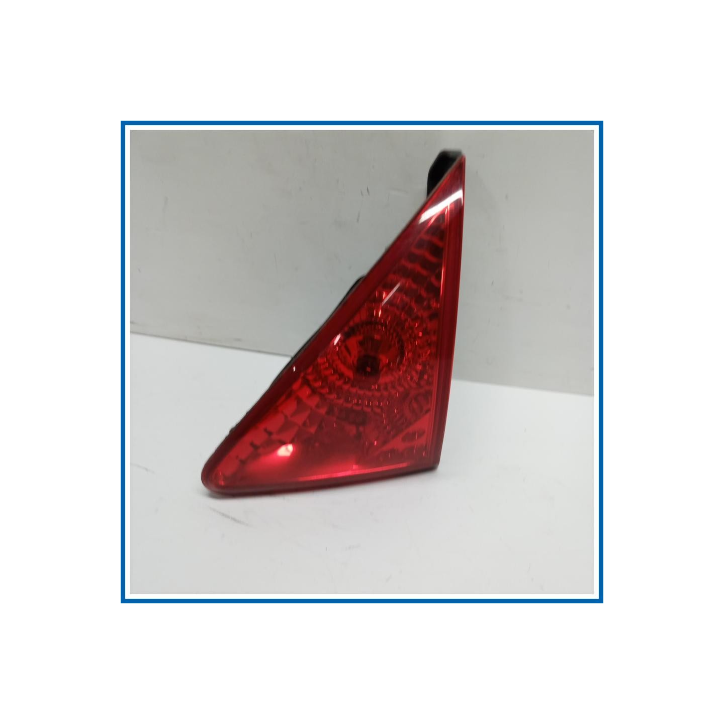 Fanale int. FANALE | dx. | post. PEUGEOT 3008 I