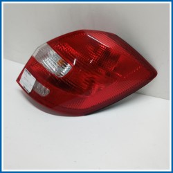 Fanale . | dx. | post. SKODA Fabia 542