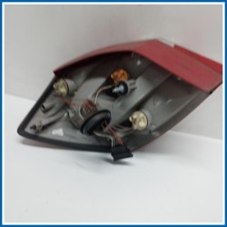 Fanale . | dx. | post. SKODA Fabia 542