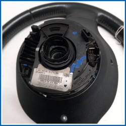 Volante |  | volante completo di airbag + contatto spiralato. 
*Nota. (il contatto spiralato è difettoso, tiene le spie accese).