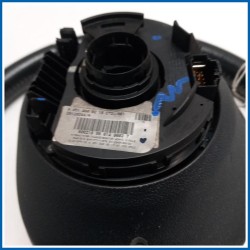 Volante |  | volante completo di airbag + contatto spiralato. 
*Nota. (il contatto spiralato è difettoso, tiene le spie accese).