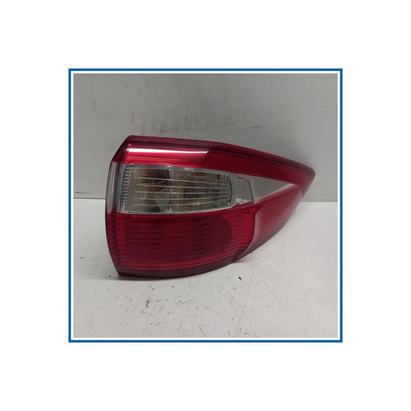Fanale est. Lamp Assy - Rear; Stop And Flasher | dx. | post. FORD C-Max III