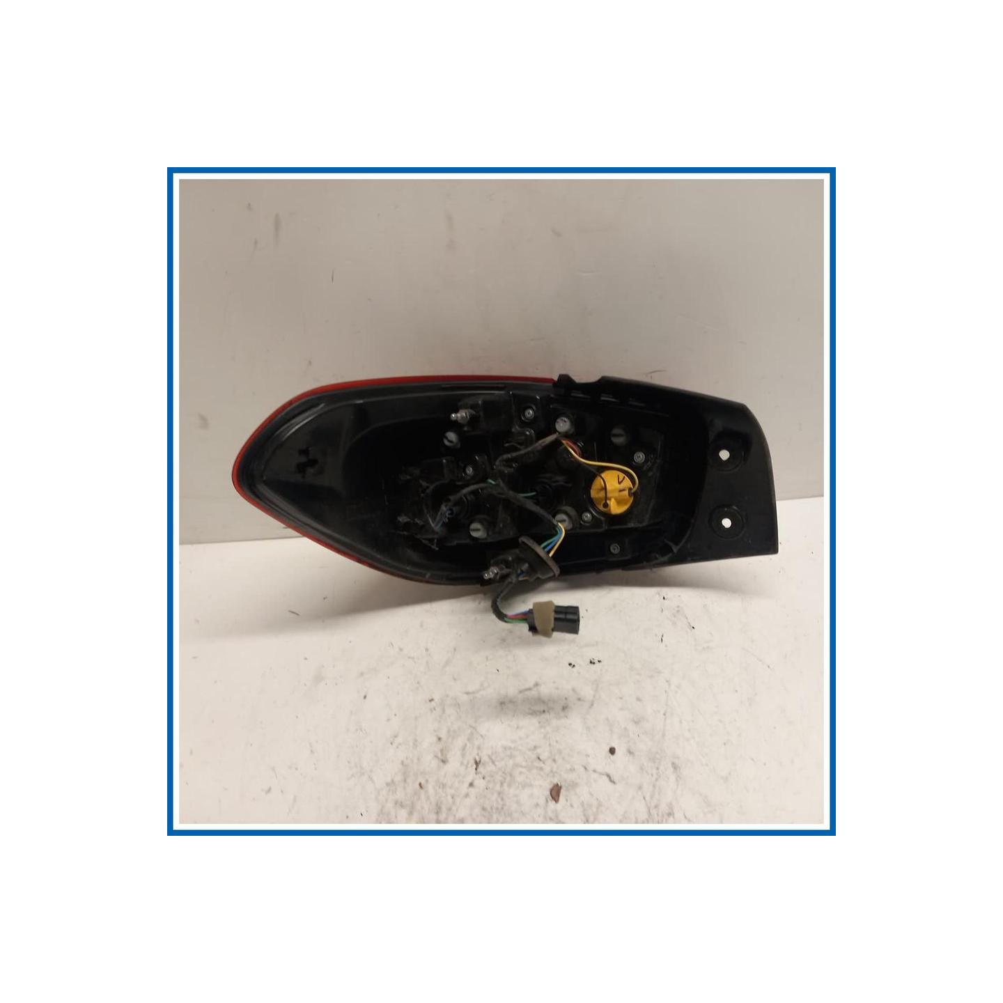 Fanale FEU AR D | dx. | post. DACIA Spring