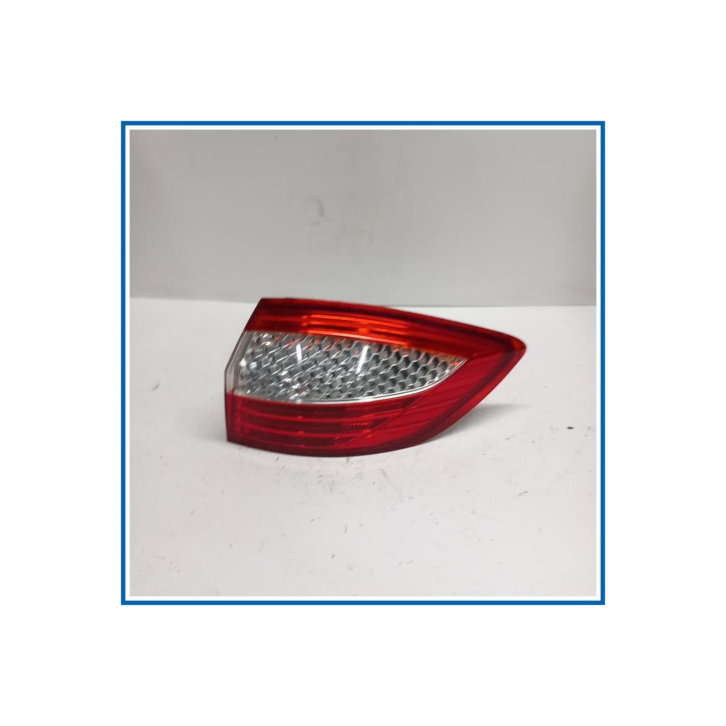 Fanale est. Lamp Assy - Rear; Stop And Flasher | dx. | post. FORD Mondeo IV SW