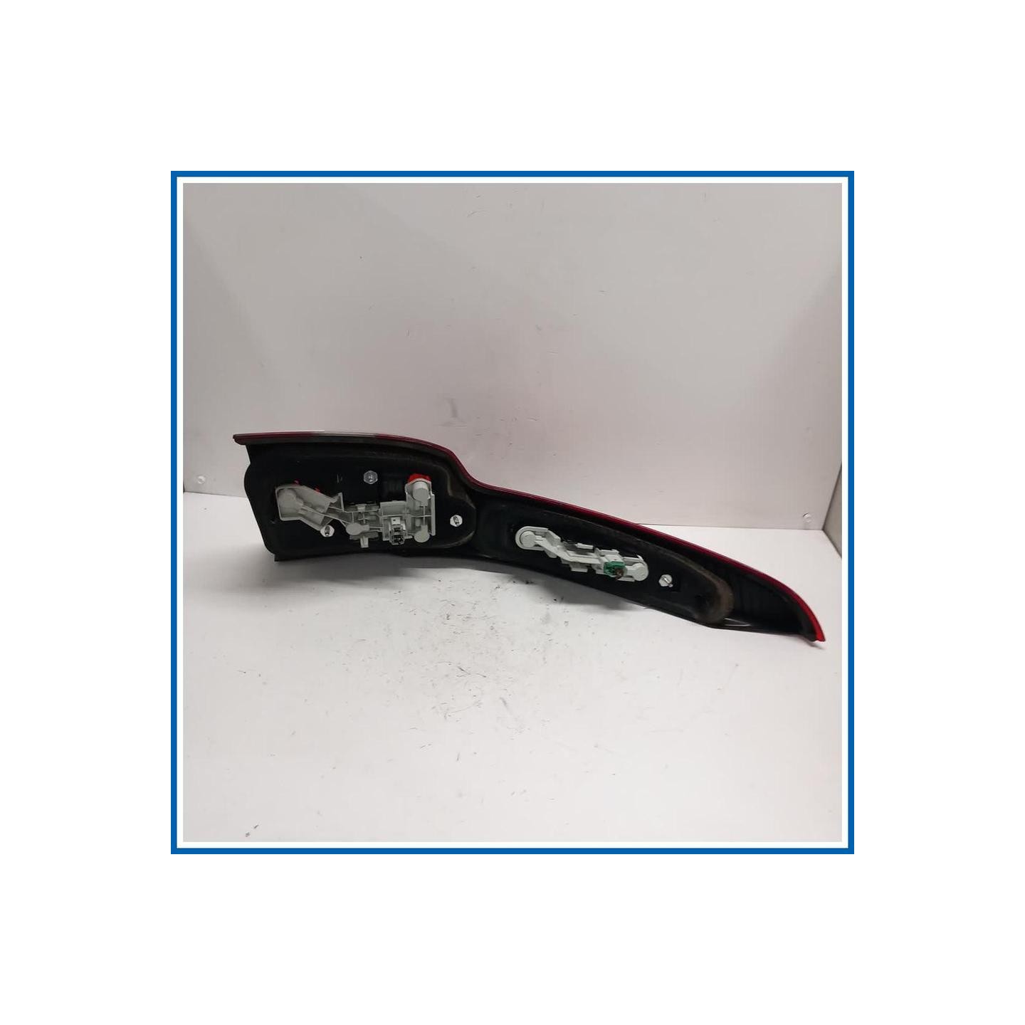 Fanale SCATOLA LAMPADA | dx. | post. VOLVO V50