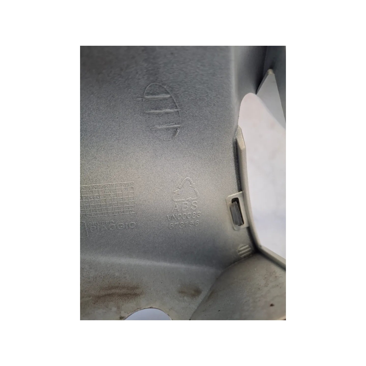 Copertura anteriore morsetti manubrio Piaggio Fly Fly 125 (disco post) (E3) 