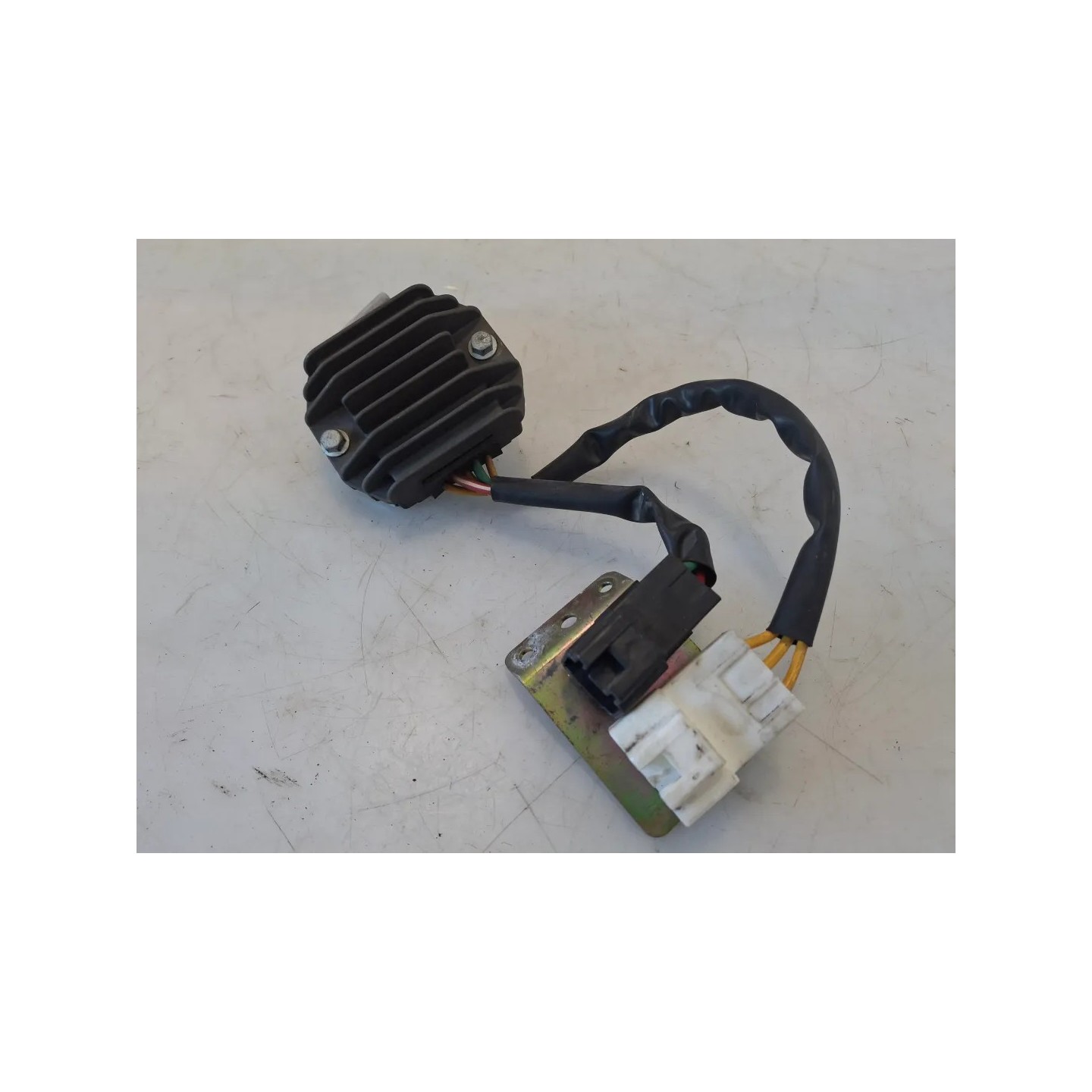 Regolatore tensione Piaggio Fly Fly 125 (disco post) (E3) 