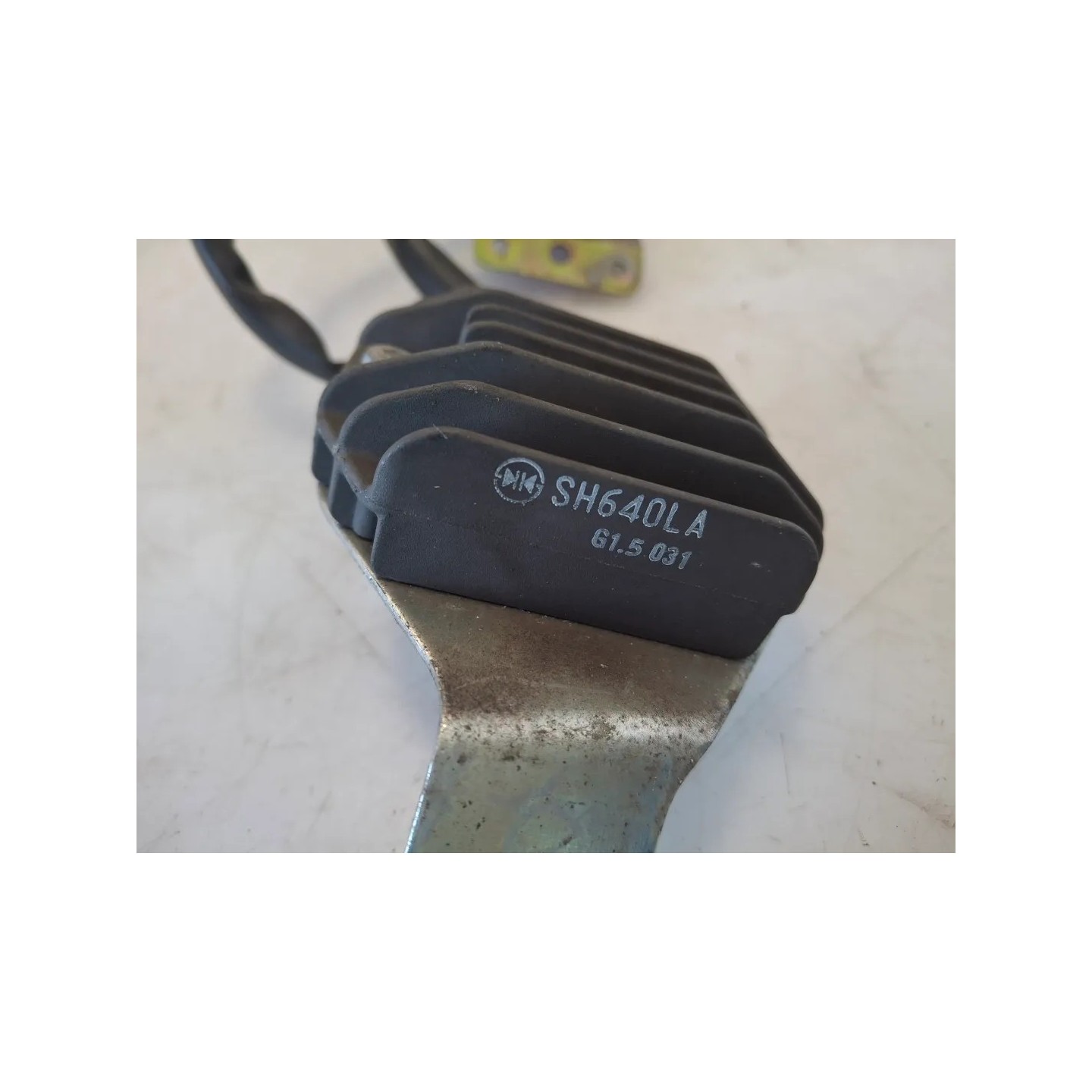 Regolatore tensione Piaggio Fly Fly 125 (disco post) (E3) 