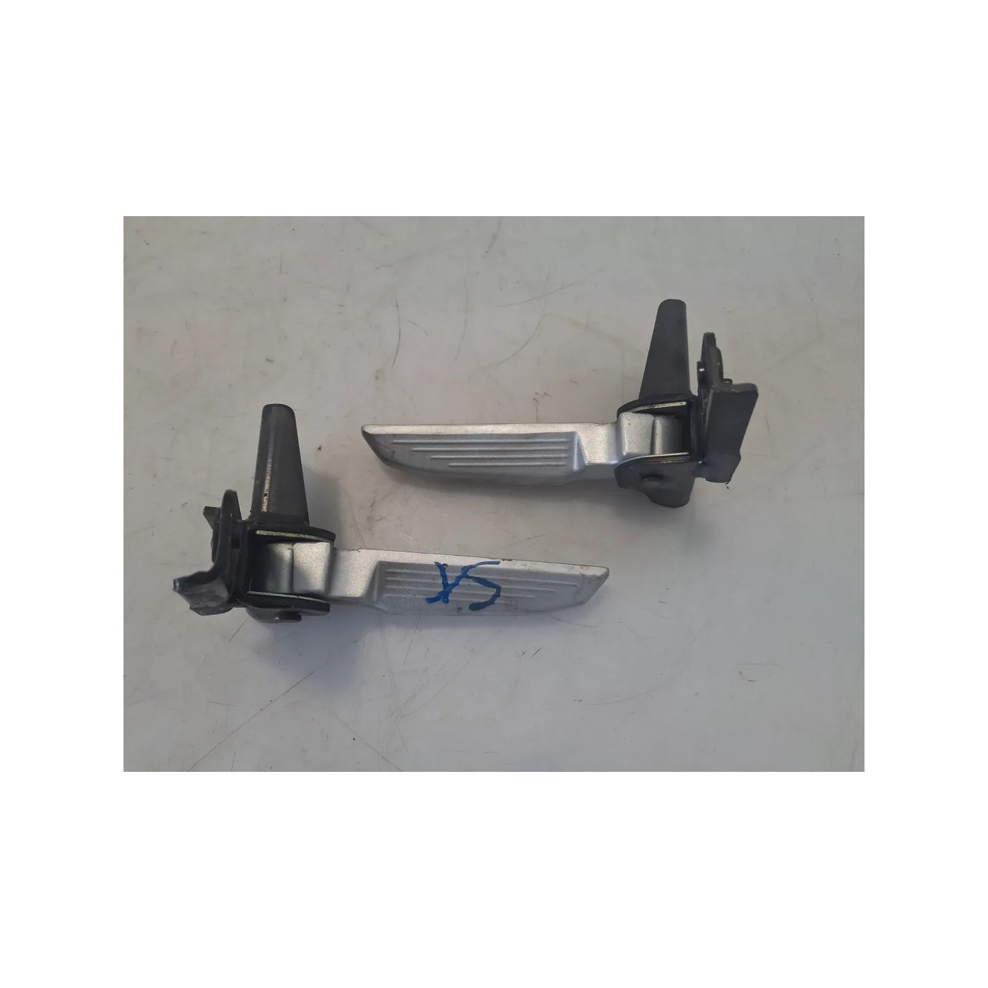 Pedana appoggiapiede posteriore completo Sym Symphony 125 (E5) Symphony 125 