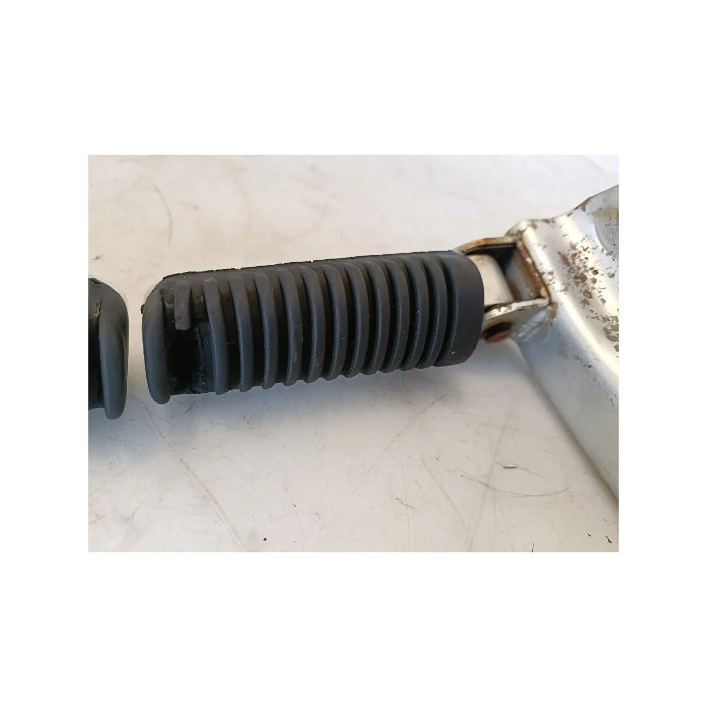 Pedana appoggiapiede posteriore completo Yamaha T-Max 500 (E2) (03-07) T-Max 500 