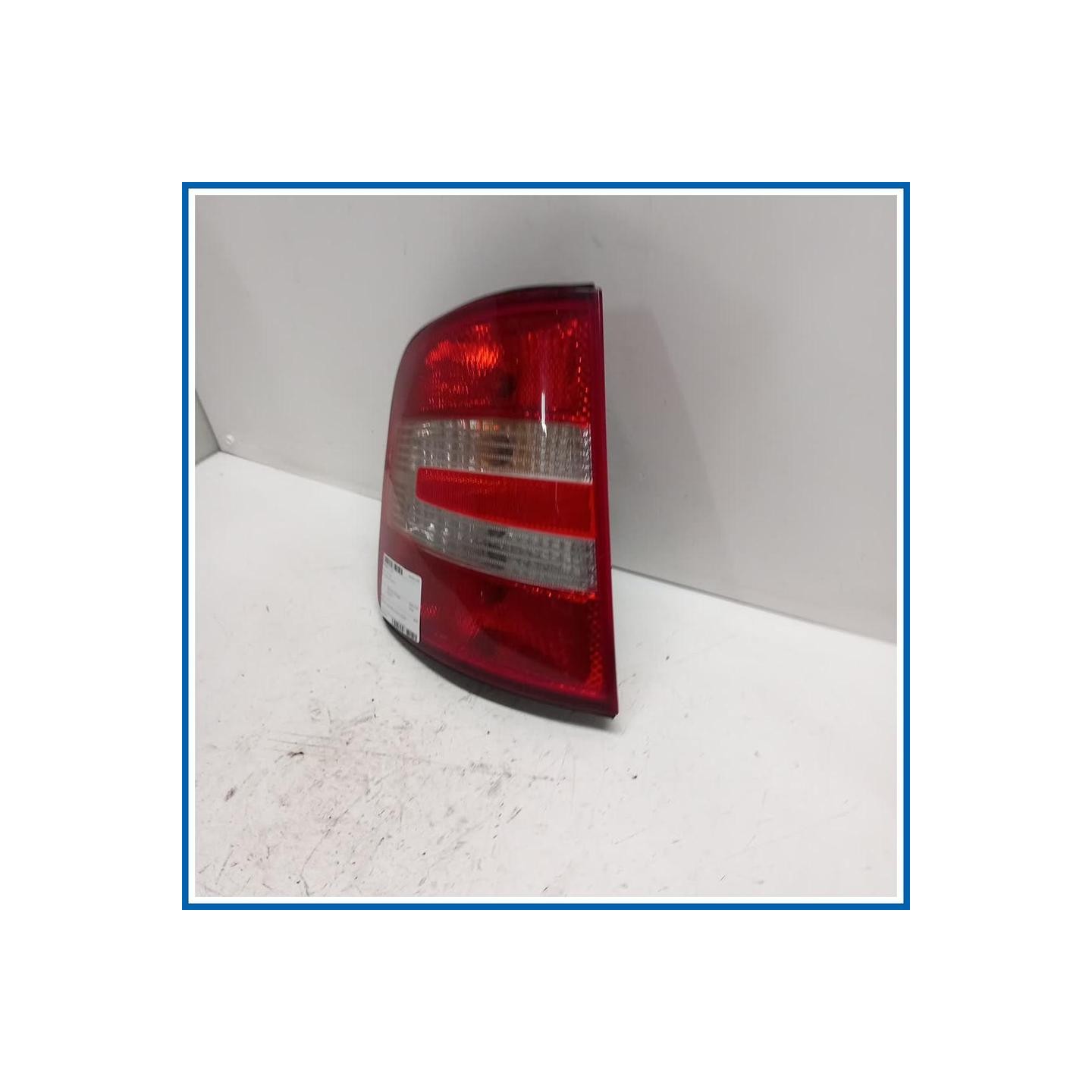 Fanale . | sx. | post. SKODA Fabia 6Y5 SW