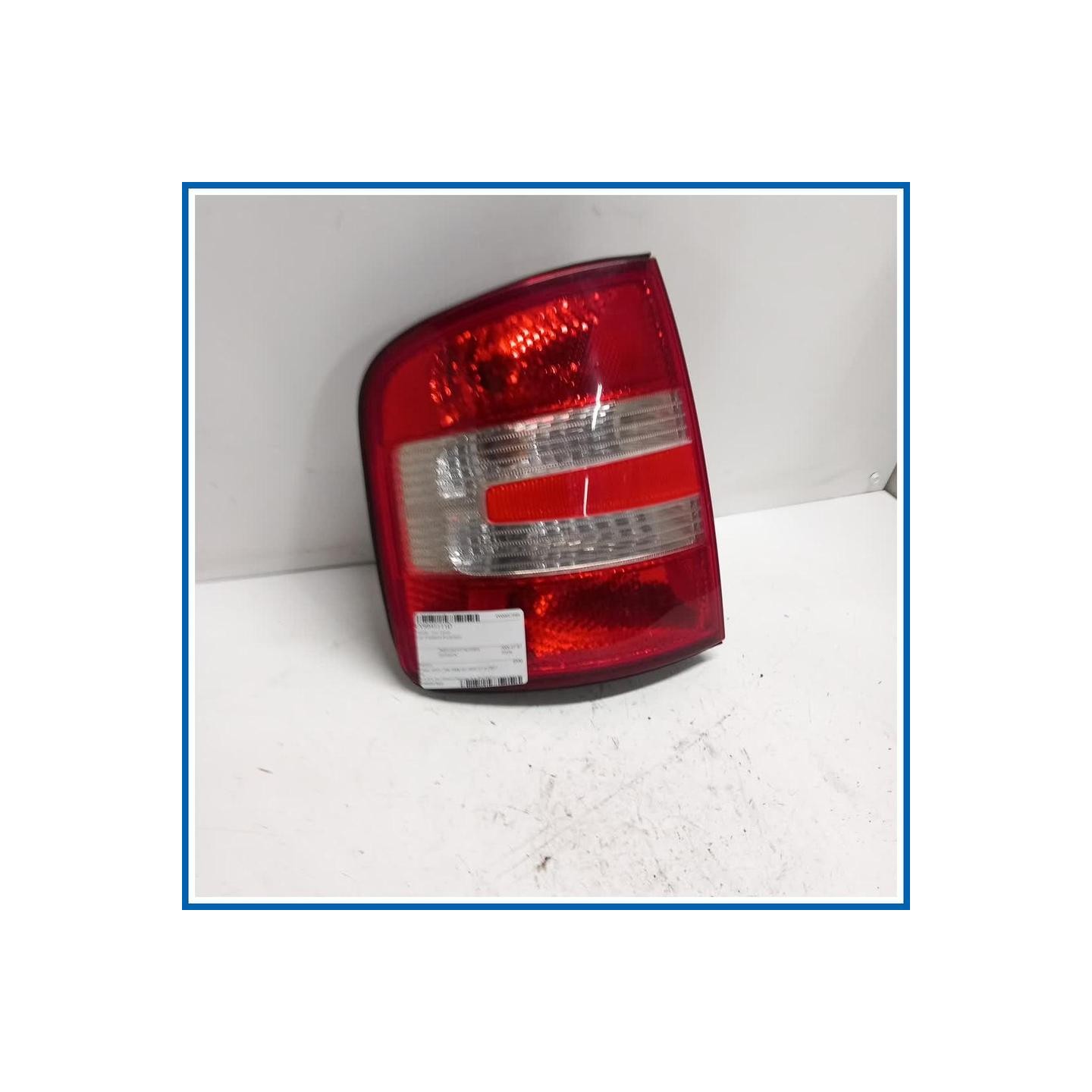 Fanale . | sx. | post. SKODA Fabia 6Y5 SW