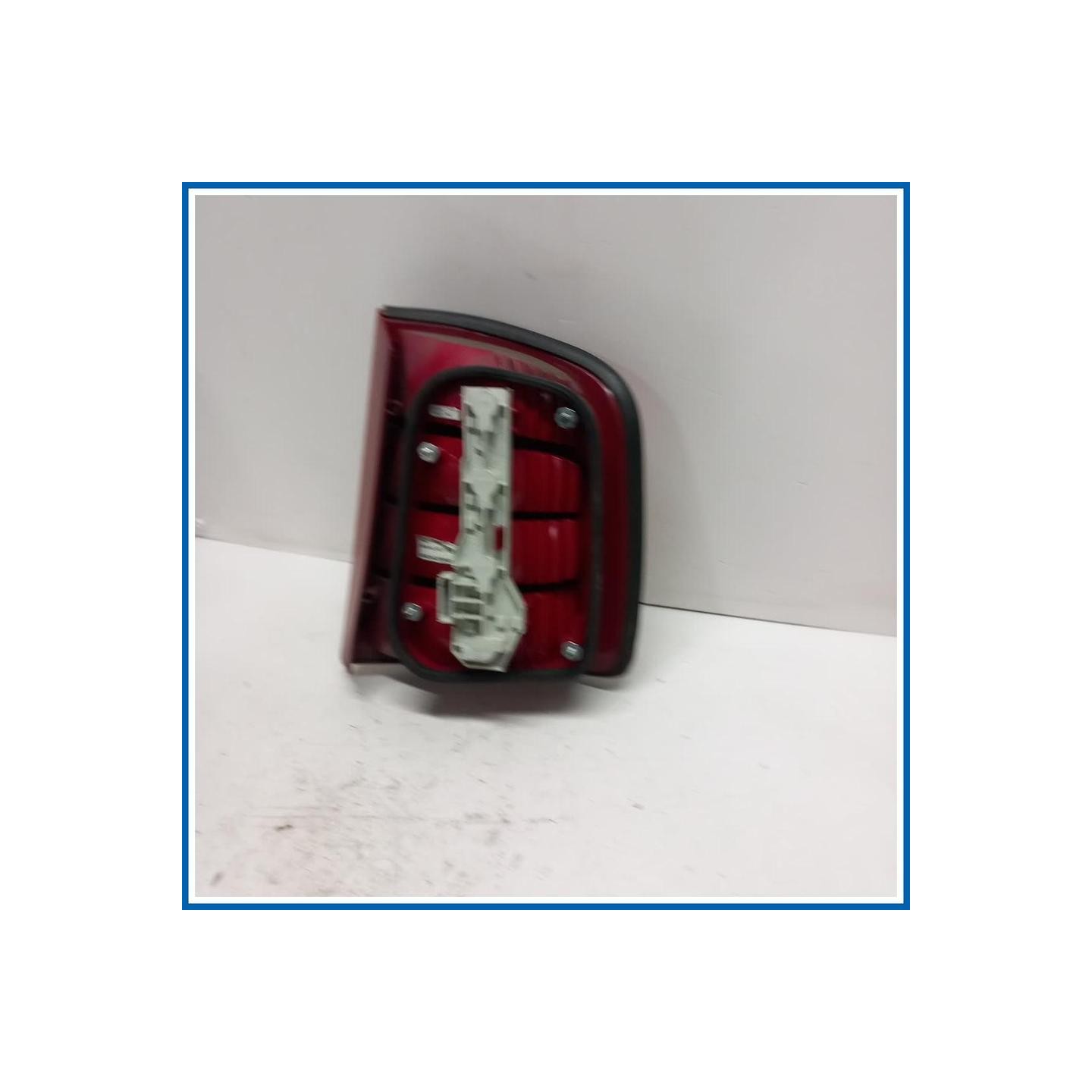 Fanale . | sx. | post. SKODA Fabia 6Y5 SW