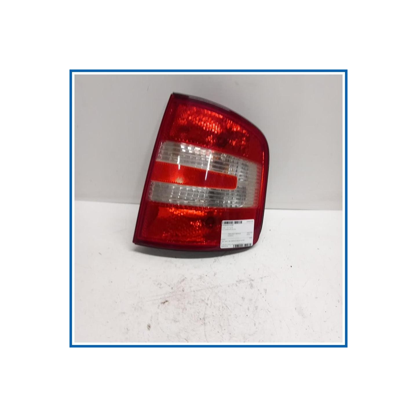 Fanale . | dx. | post. SKODA Fabia 6Y5 SW