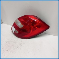 Fanale . | dx. | post. SKODA Fabia 545 SW