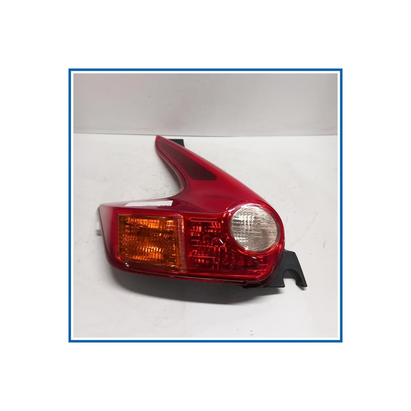 Fanale FARO POST SX | sx. | post. NISSAN Juke I