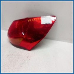 Fanale est. LAMP ASSY-REAR COMB OUTSIDE,RH | dx. | post. KIA Venga