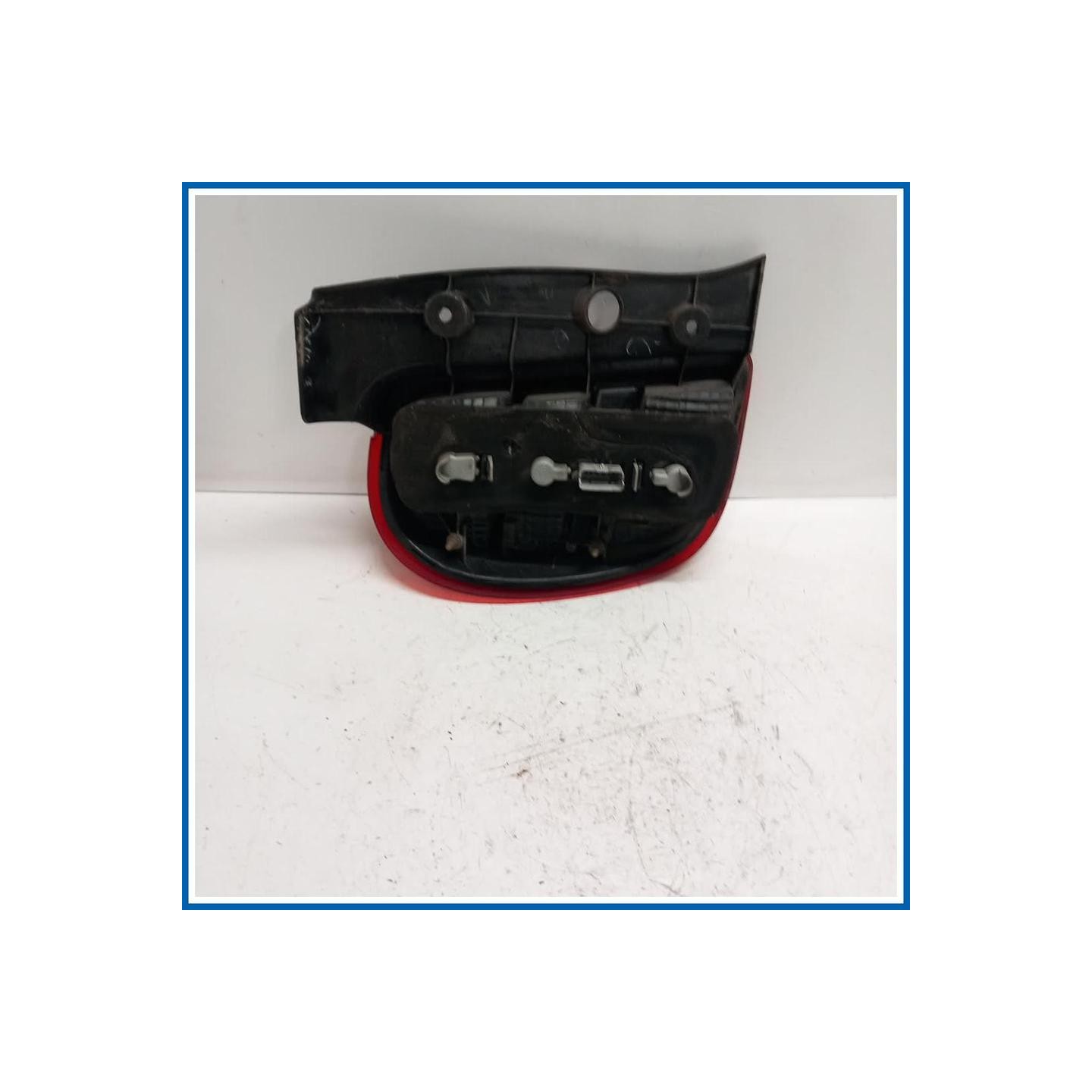 Fanale CORPO FANA COM | dx. | post. NISSAN Micra IV