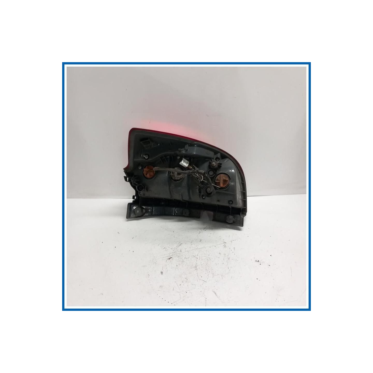 Fanale inf. LAMP ASSY-REAR COMB LH,LWR | sx. | post. KIA Ceed I SW