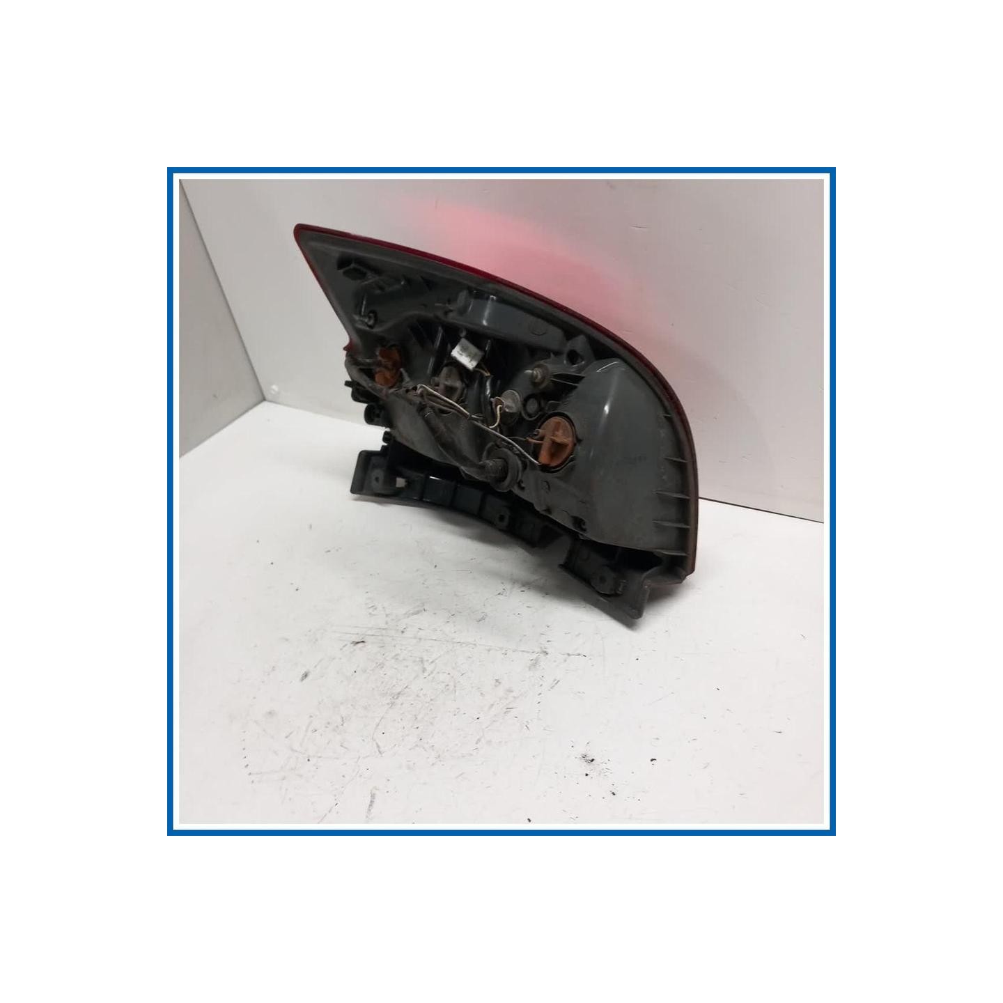 Fanale inf. LAMP ASSY-REAR COMB LH,LWR | sx. | post. KIA Ceed I SW
