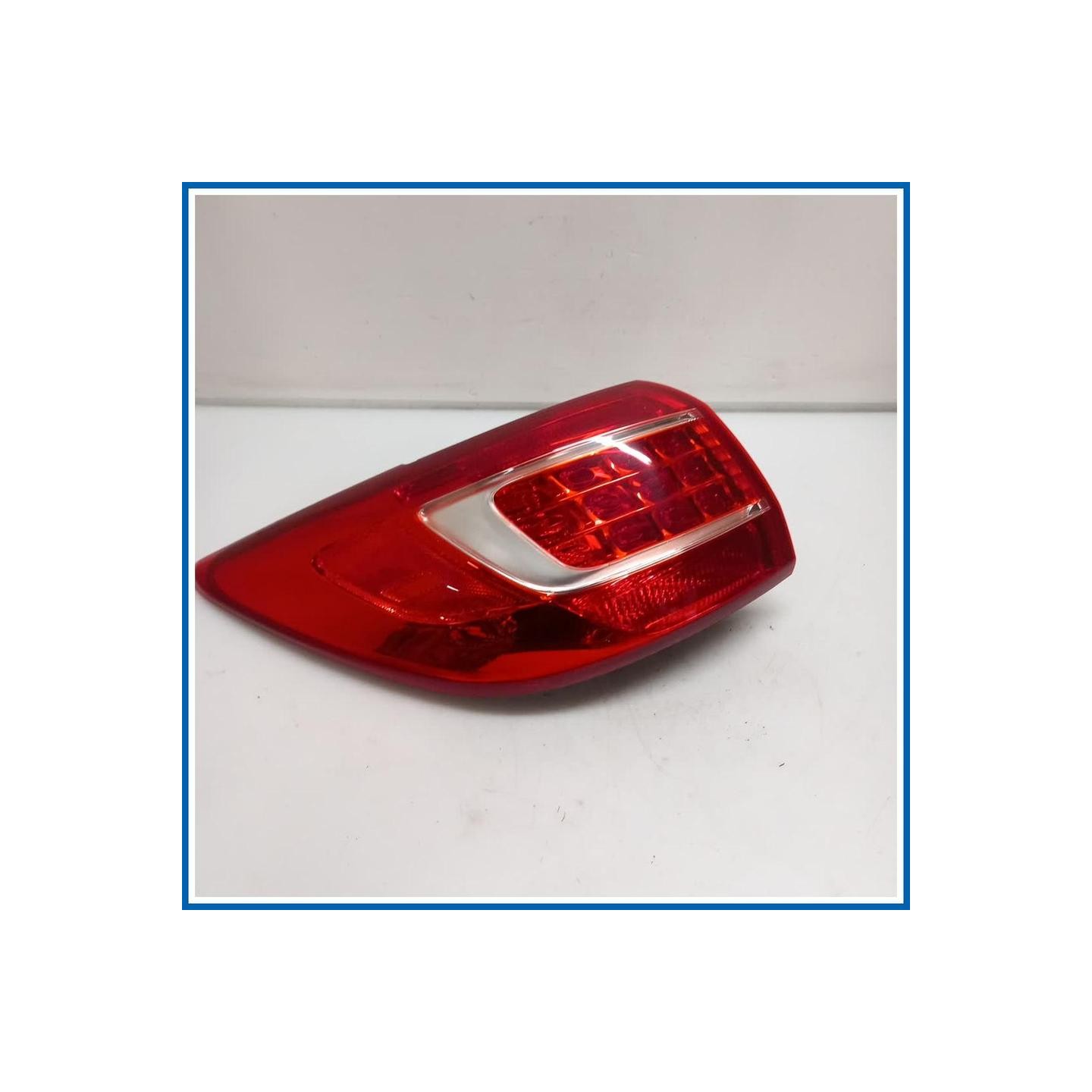 Fanale est. LAMP ASSY-REAR COMBINATION,LH | sx. | post. KIA Sportage III