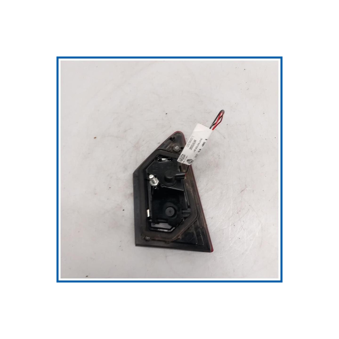 Fanale int. FANALINO POSTE SX | sx. | post. RENAULT Clio IV