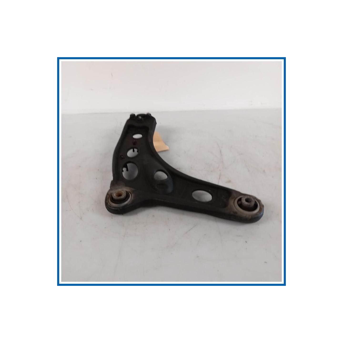 Braccio oscillante BRAS TRSV INF AV | sx. | ant. RENAULT Trafic IV