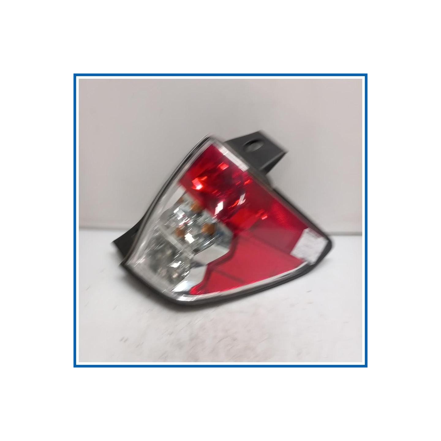 Fanale PLAST.FANALE P.DX | dx. | post. SUBARU Forester III