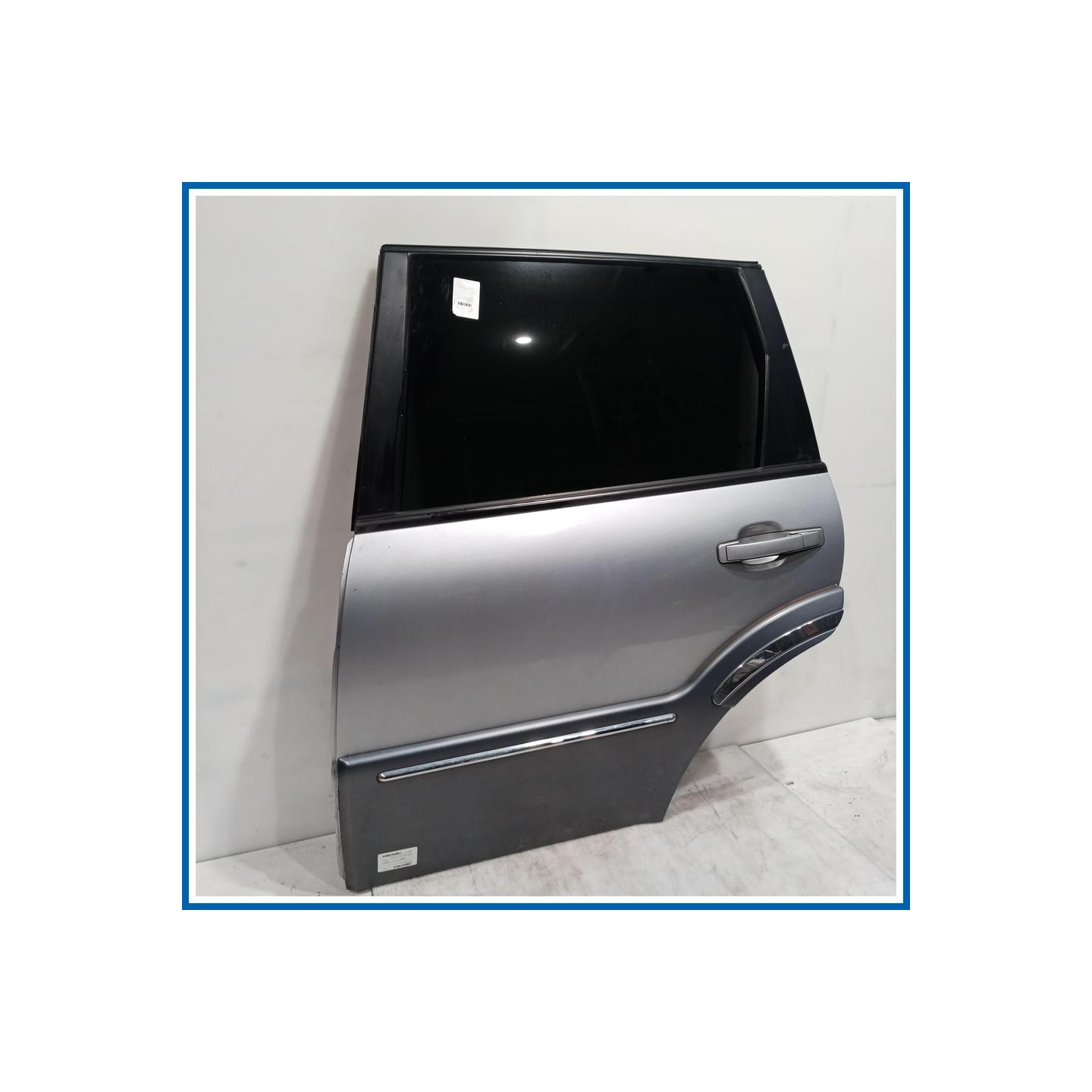 Porta PNL ASSY-RR DR-LH(Y290) | sx. | post. SSANGYONG Rexton I