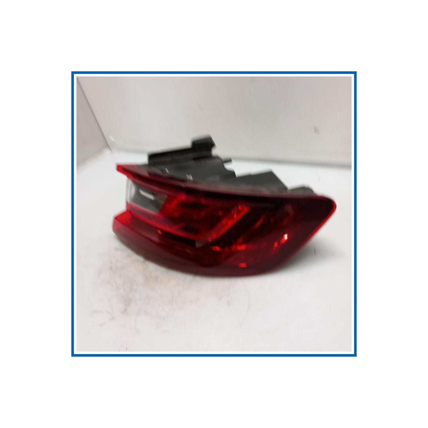 Fanale est. FEU AR D AILE | dx. | post. RENAULT Mégane IV